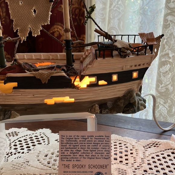 Department 56 The Spooky Schooner Halloween Snow Village - Picture 11 of 11